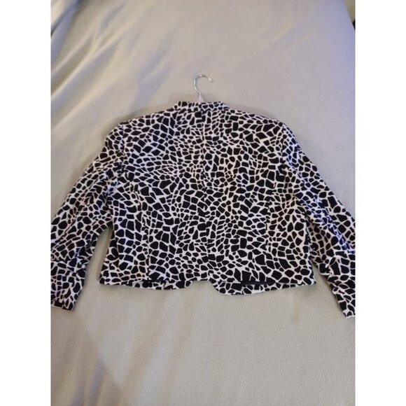 Kasper Women's Size 6 Open Front Lined Animal Printed Bolero Jacket - Picture 5 of 7